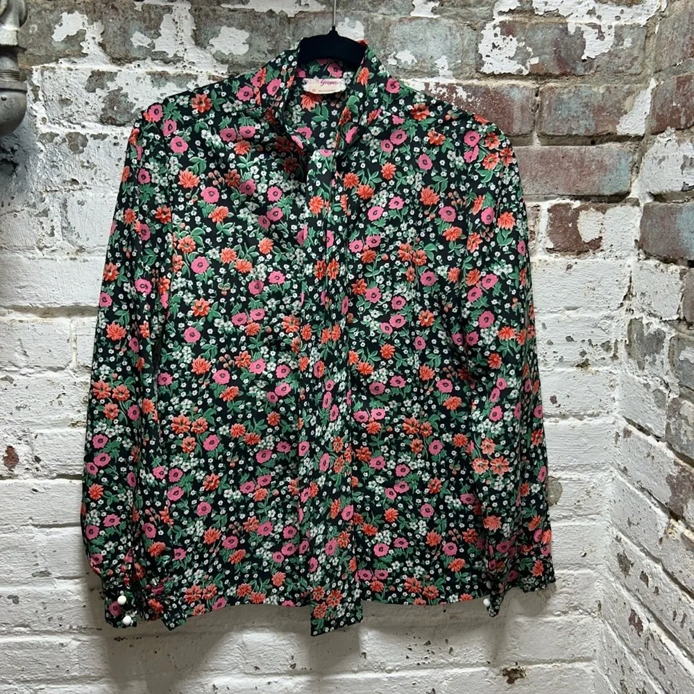 Vintage Long Sleeve Button Down Floral Shirt by Gregory. Womens size 10. - Picture 1 of 6